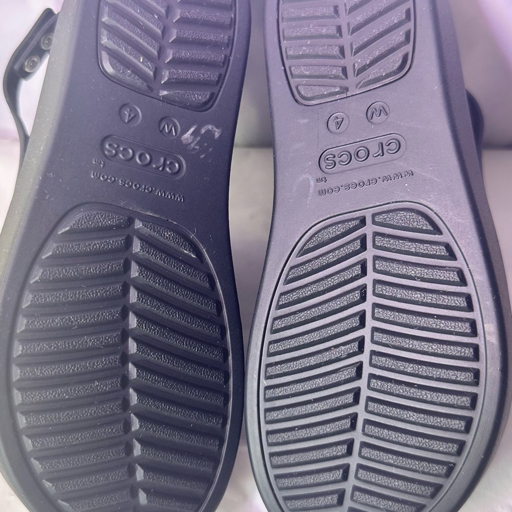 CROCS Women's Black Strappy Platform Sandal - Picture 9 of 9